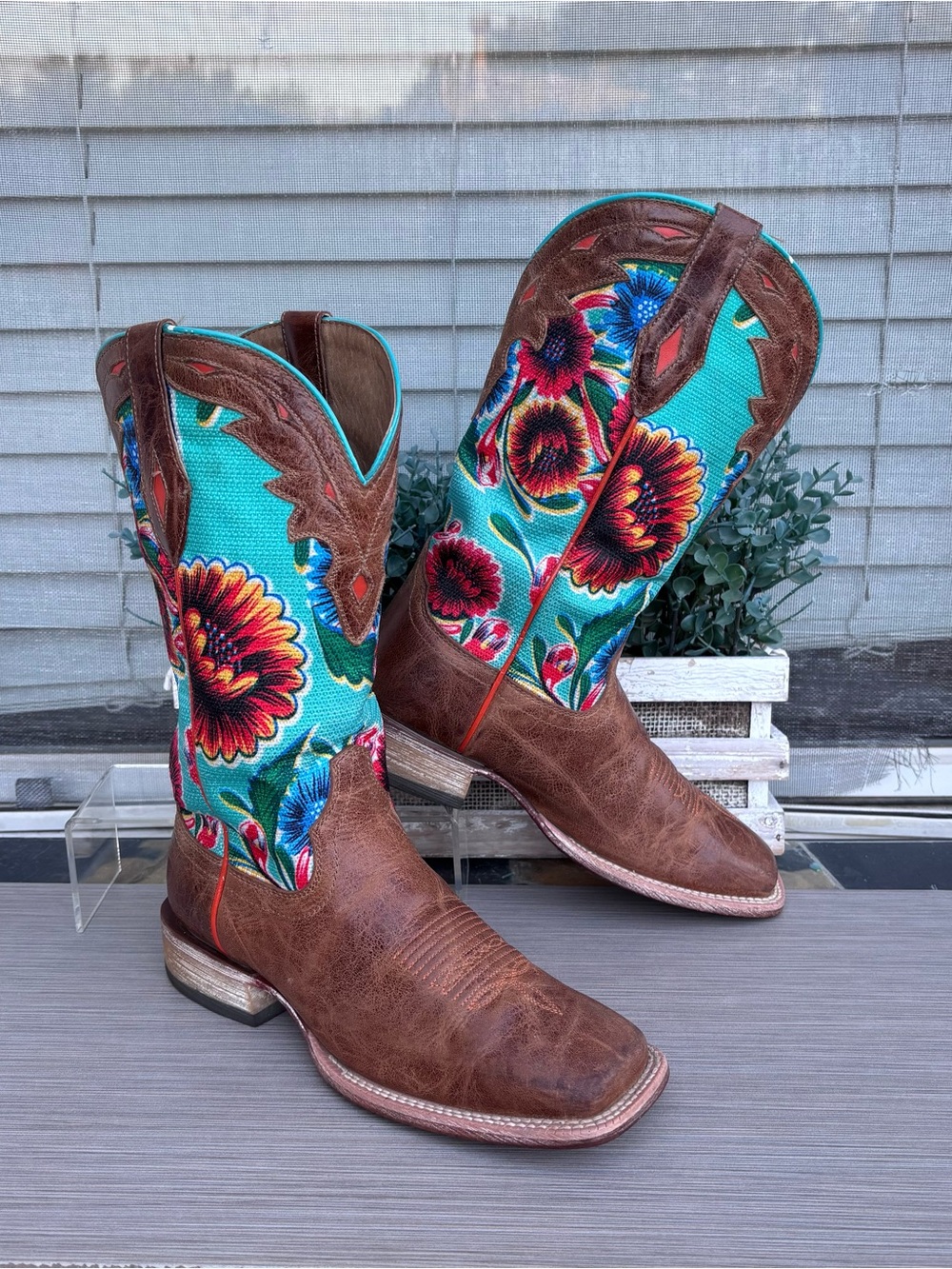 ARIAT FLORAL CIRCUIT CHAMPION WESTERN BOOTS